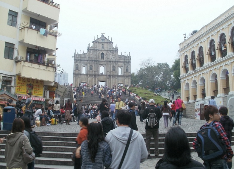 Chinesische Touristen unterwegs in Macao